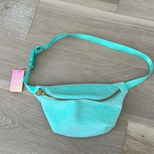 NWT Stoney Clover adjustable belt Fanny Pack in Terry cloth mint green.